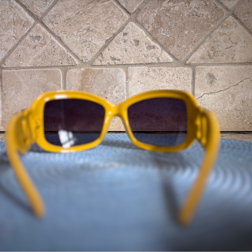 Yellow Oversized Sunglasses - Picture 9 of 15